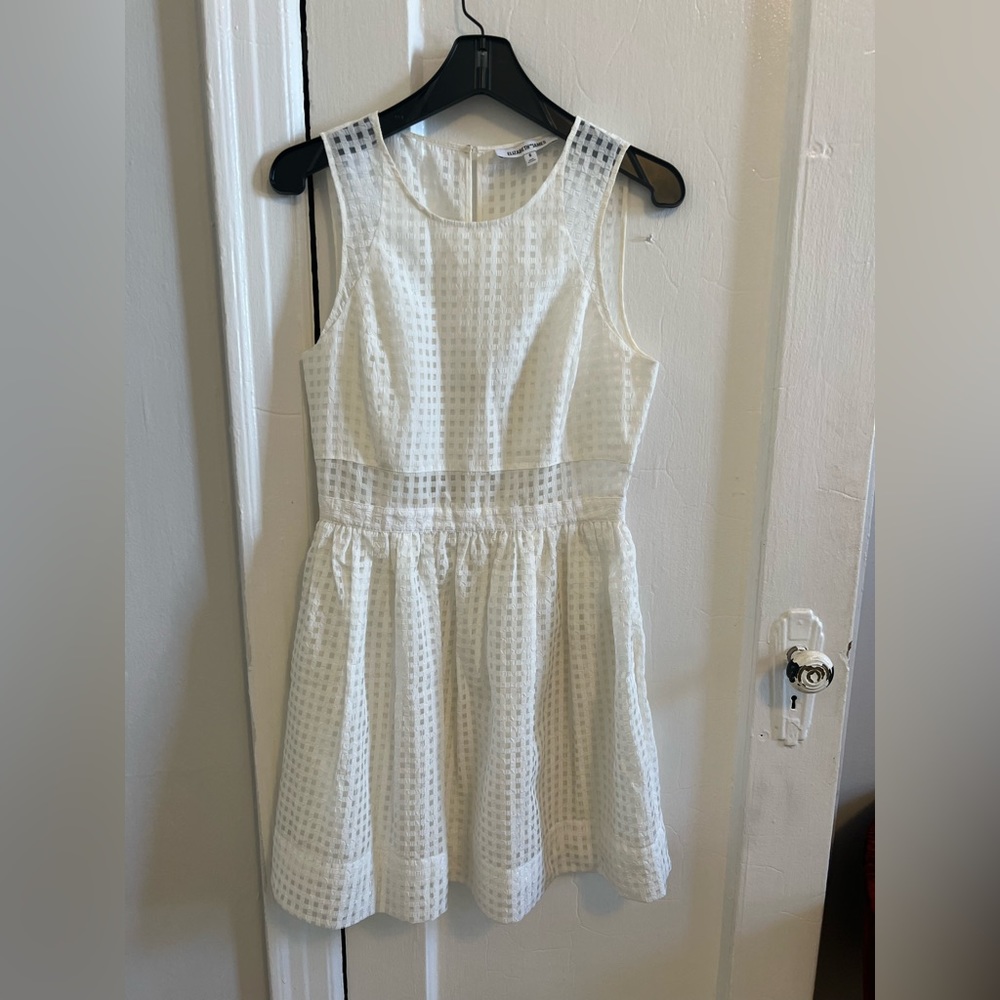 Elizabeth and James white sundress size 6. Super cute and comfortable.
